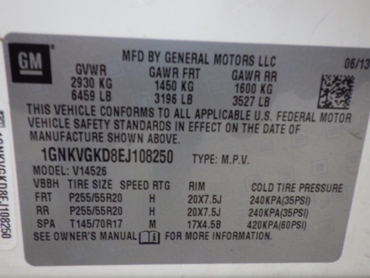 2014-chevrolet-traverse-image-16