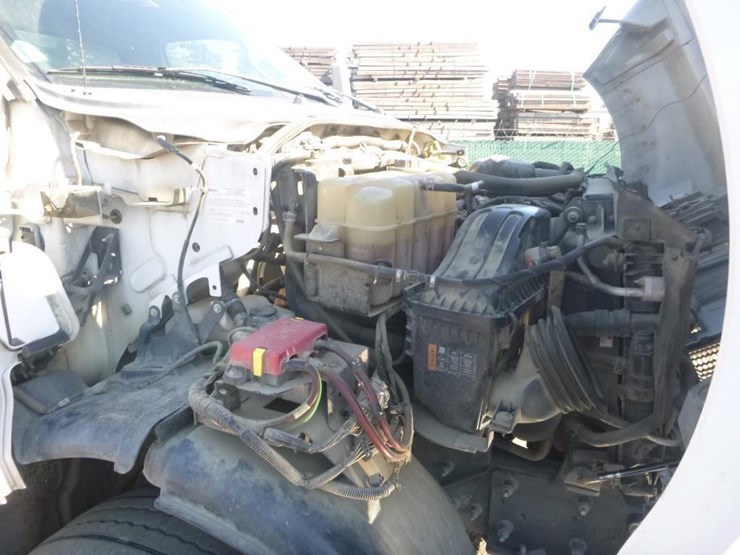 2017-ford-f650-image-17