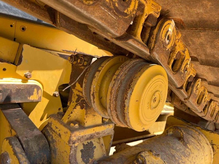 2019-caterpillar-d6n-lgp-image-16