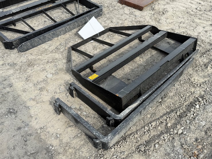 #2000-•-#26511-•-unused-mower-king-sa-skid-steer-forks-image-1