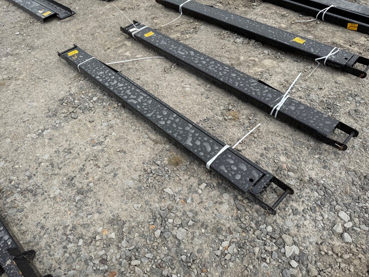 #2000-•-#26369-•-unused-giyi-7'-forklift-extension-forks-image-3