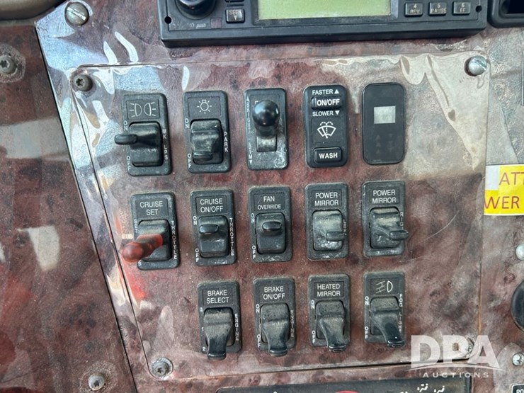 2006-ihc-9200i-van-truck-(cp0653,-unit-37745)-image-33