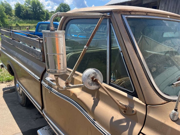 1969-chevy-c20-custom-camper-image-98