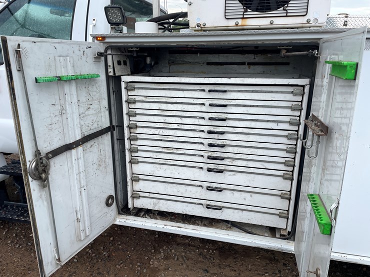 2006-ford-f650-image-31