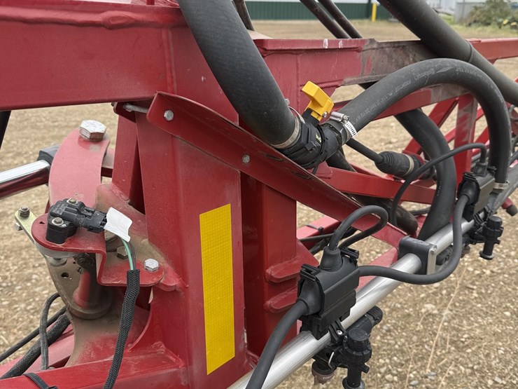 2020-case-ih-patriot-4440-image-37