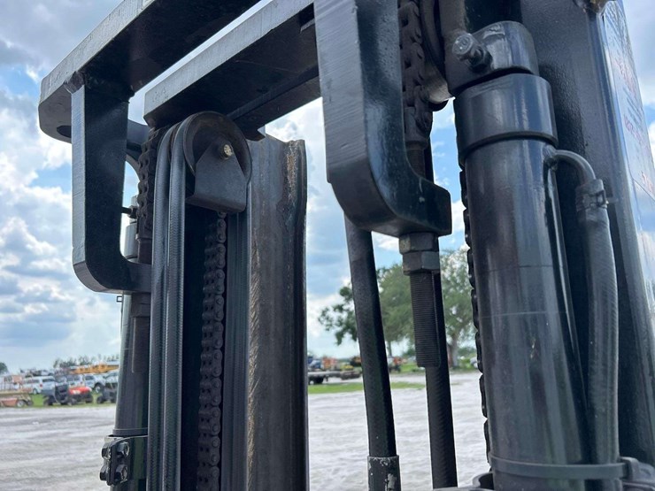 halla-lf30c-6,500lb-lp-forklift-image-15