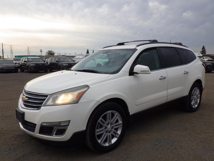 2014-chevrolet-traverse-image-1