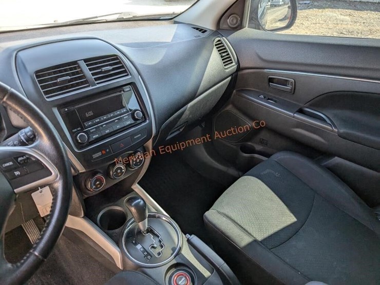 2014-mitsubishi-outlander-image-25
