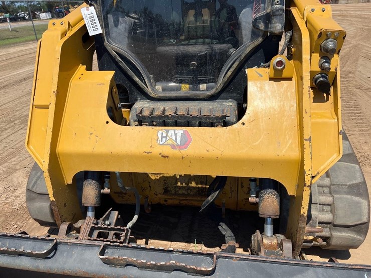 2022-caterpillar-259d3-image-18