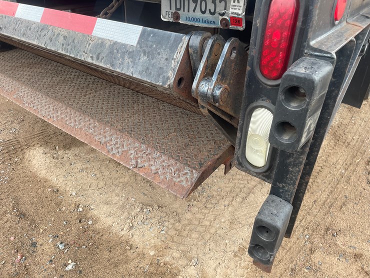 2007-international-durastar-4300-image-16
