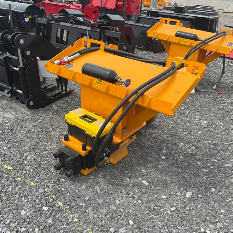#2000 • #26344 • Unused GIYI 47" Pile Hammer ADZC680250768
