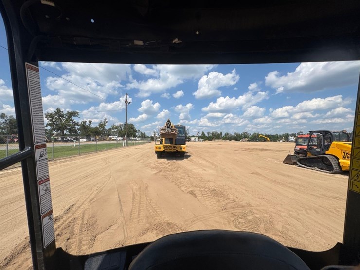 2018-caterpillar-301.7d-image-30