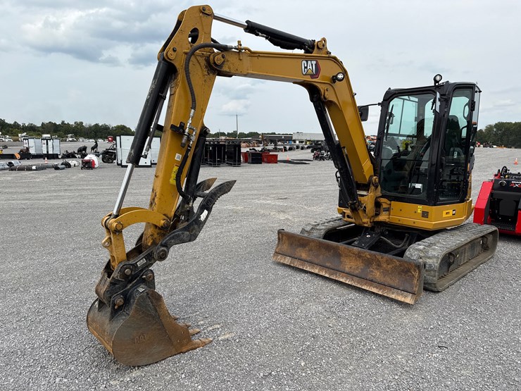 caterpillar-305-image-1