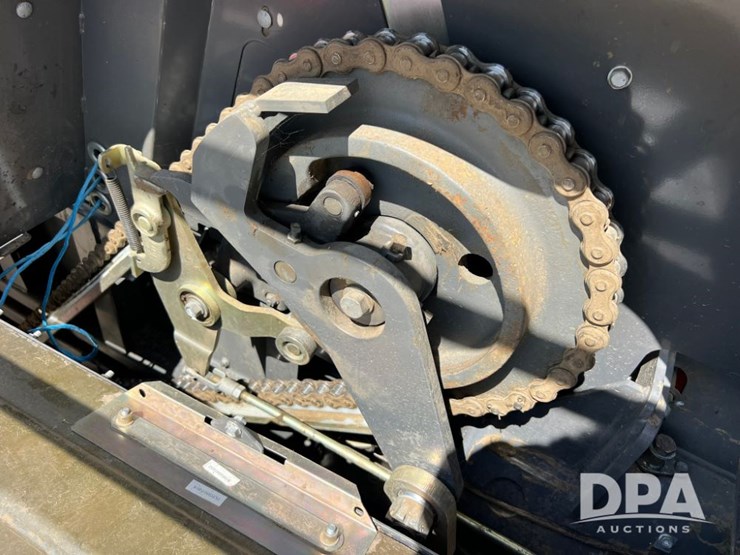 2017-massey-ferguson-2270-image-23
