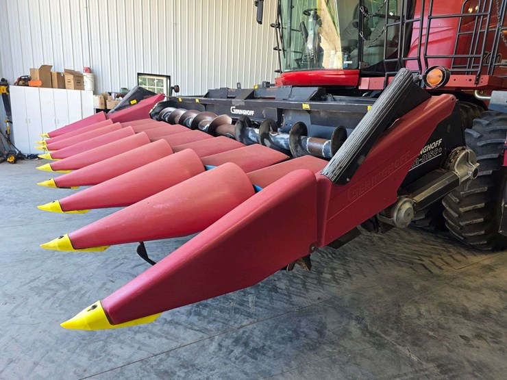 2001-geringhoff-rota-disc-8-row-30”-chopping-corn-head,-red-poly-snouts,-headsite,-flagship-hookup,-image-23