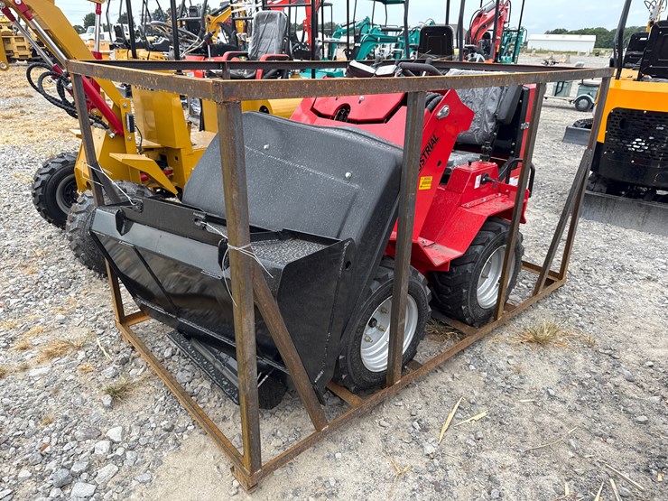 #220-•-#26502-•-unused-agt-sda-140w-compact-wheel-loader-image-1
