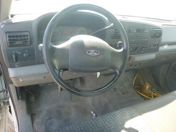 2005-ford-f450-image-23