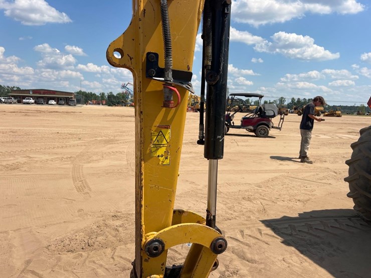 2016-caterpillar-303.5e2-cr-image-11