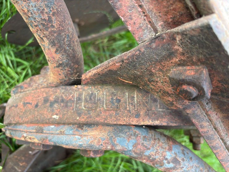 moline-5-bottom-14”-pull-type-plow-image-54