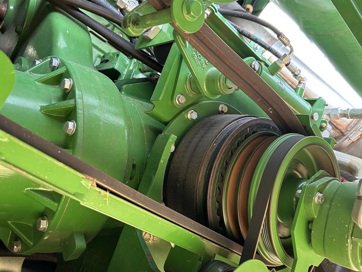 2021-john-deere-s790-image-42