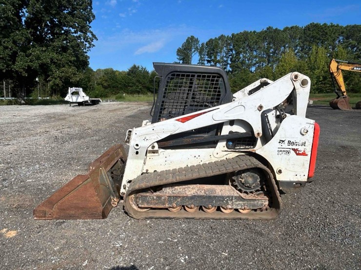 2020-bobcat-t770-image-1