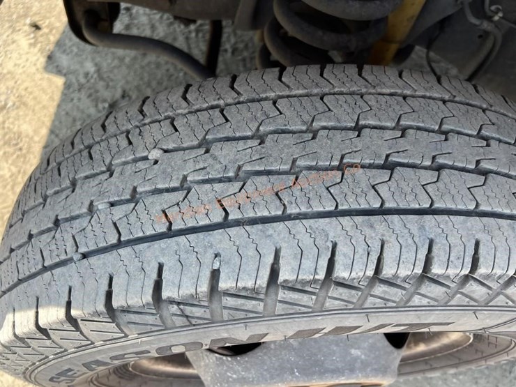 2012-ford-e450-image-10