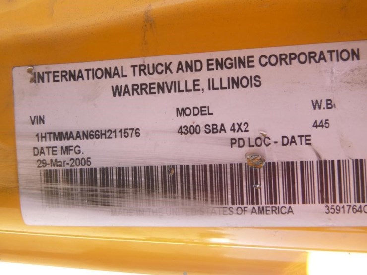 2006-international-durastar-4300-image-31