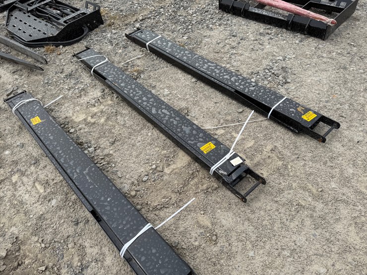 #2000-•-#26368-•-unused-giyi-7'-forklift-extension-forks-image-1