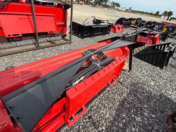 #2000-•-#26272-•-unused-giyi-72"-skid-steer-mulcher-thj72250703-image-13