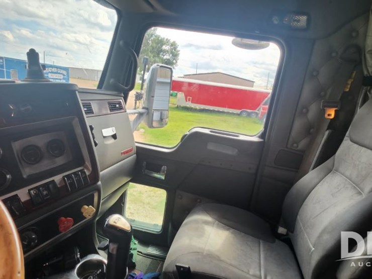 2008-kenworth-t660-image-24
