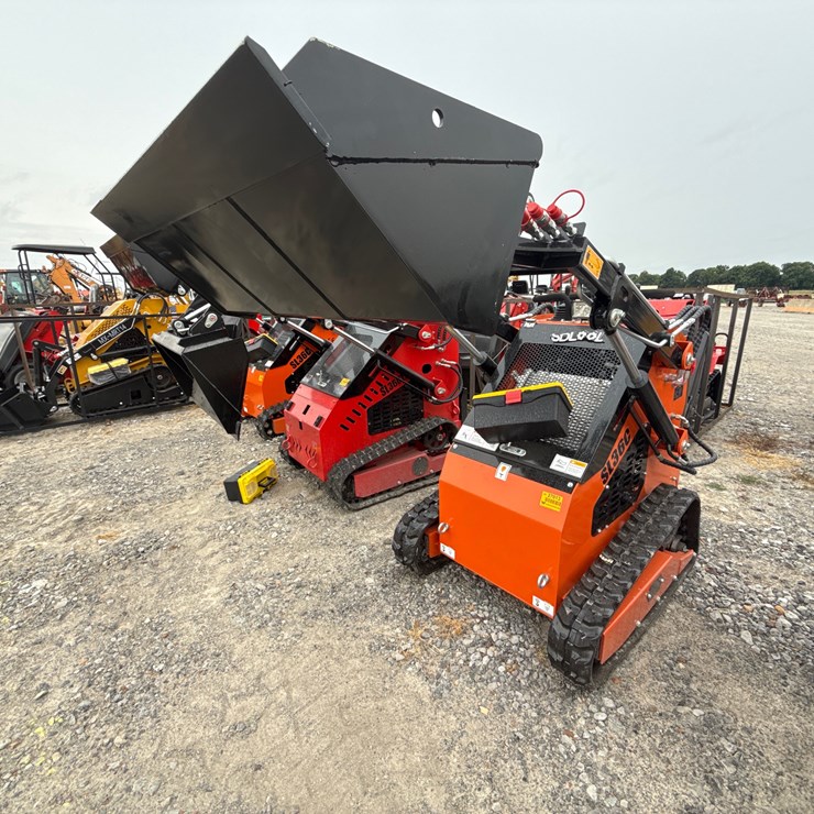 #220 • #27013 • Unused SDLOOL SL36C Mini Excavator