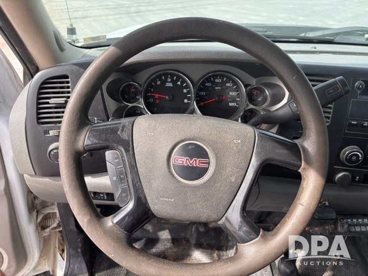 2012-gmc-sierra-2500-image-68