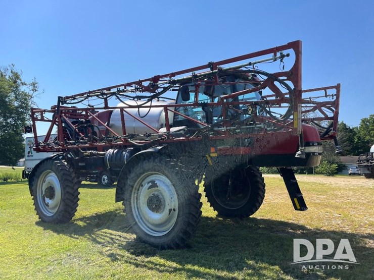 2011-case-ih-patriot-3330-image-6