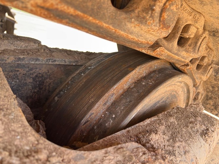 2008-deere-270d-lc-image-13