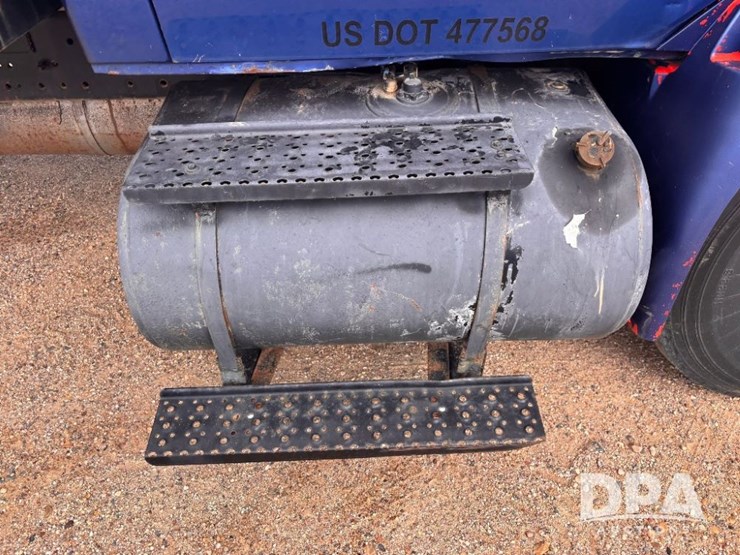 2006-international-durastar-4300-image-37