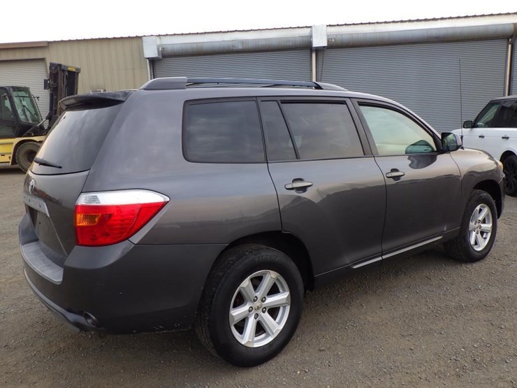 2010-toyota-highlander-image-3