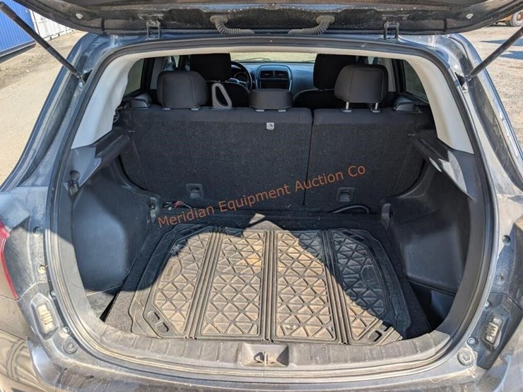 2014-mitsubishi-outlander-image-15