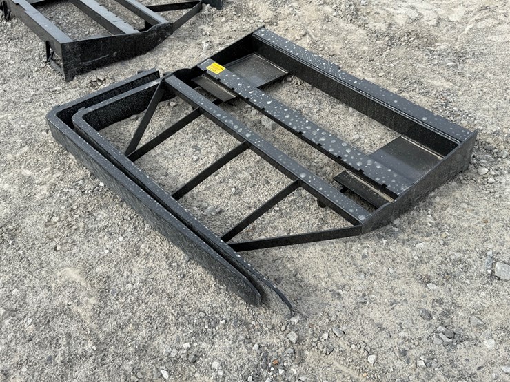 #2000-•-#26514-•-unused-mower-king-sa-skid-steer-forks-image-3