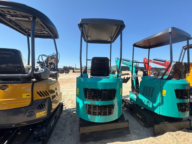 unused-cfg-h15r-excavator-image-5