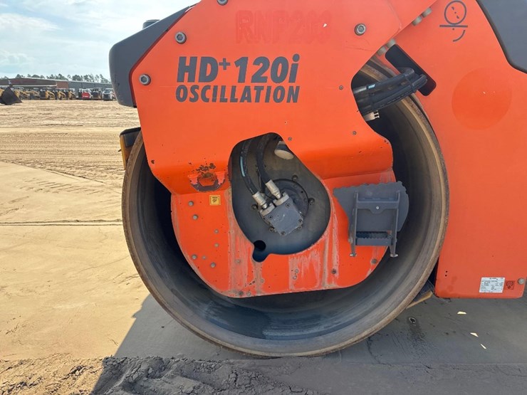 2016-hamm-hd+-120i-smooth-double-drum-roller-image-12