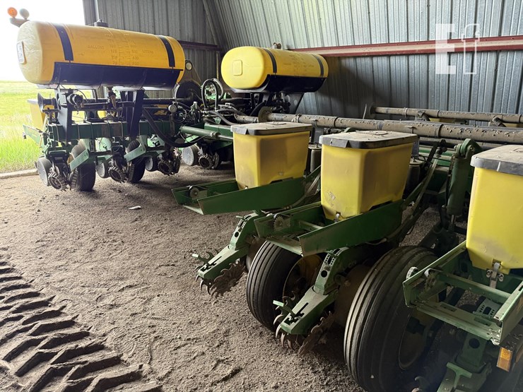 1997-john-deere-1770-image-4