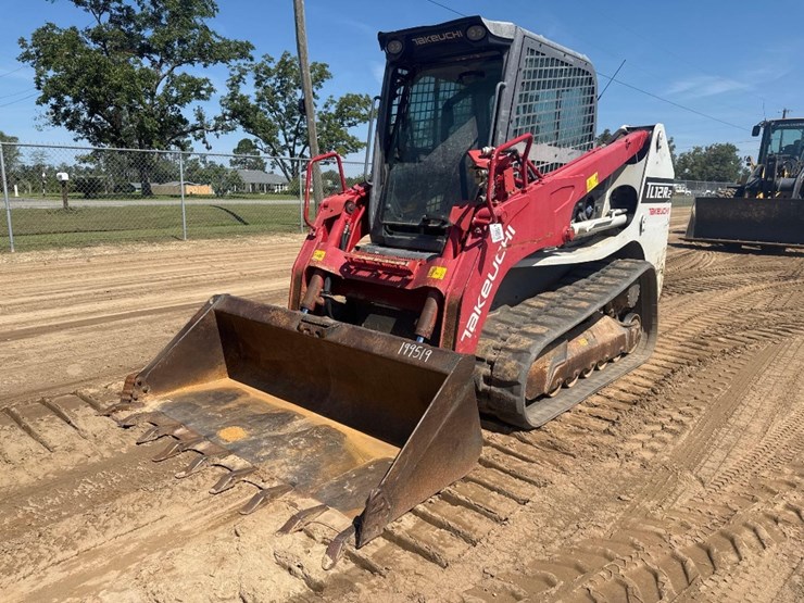 2022-takeuchi-tl12r2-image-2
