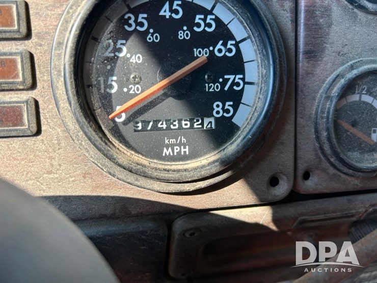 1998-freightliner-dry-tender-truck-(cp0654,-unit-28644)-image-38