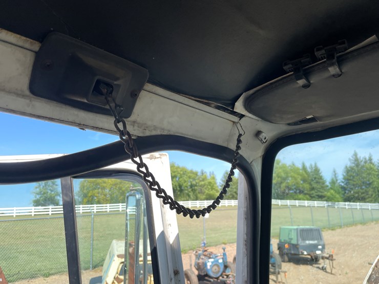 1991-ford-l8000-image-34