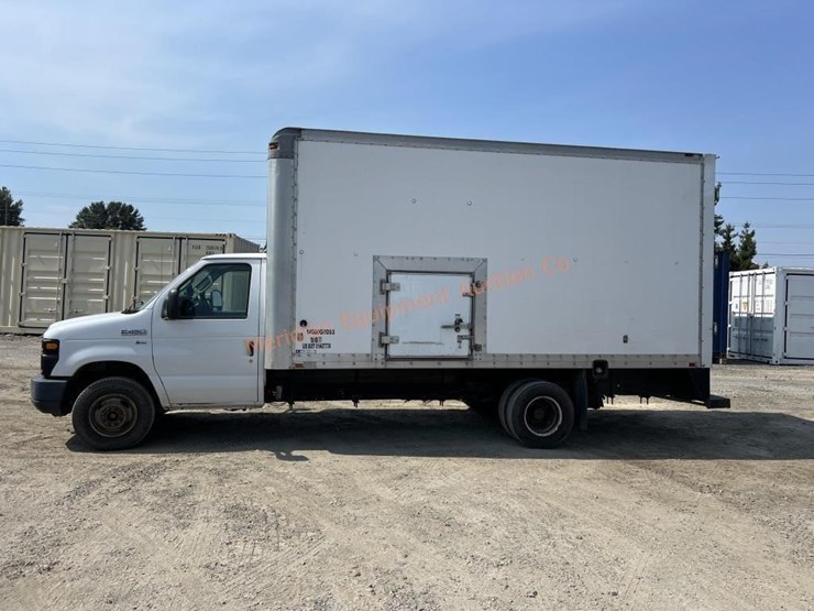 2012-ford-e450-image-2