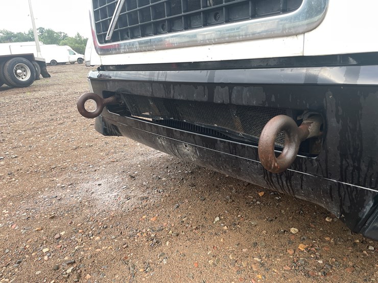 #2145-•-2012-volvo-d13-truck-tractor-(has-mn-title)-image-21