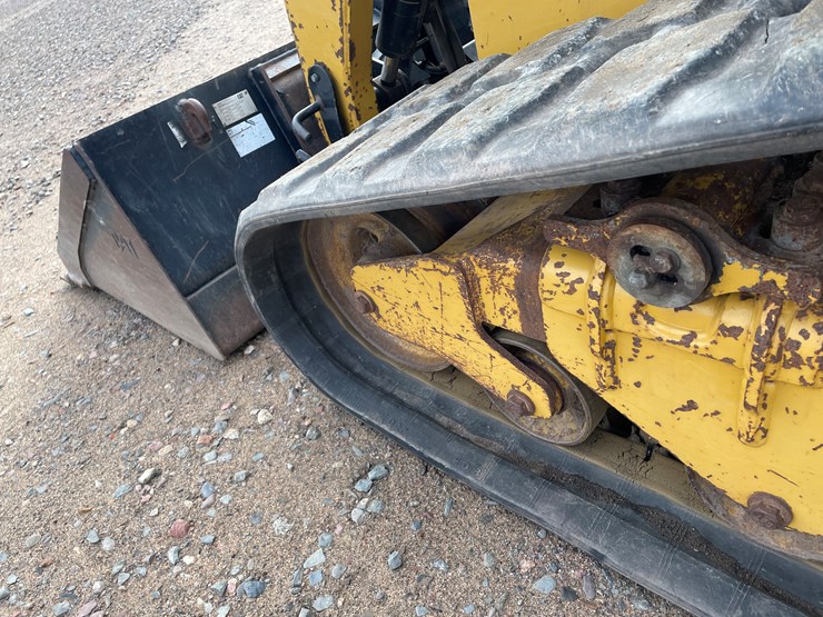 2012-caterpillar-279c2-image-10