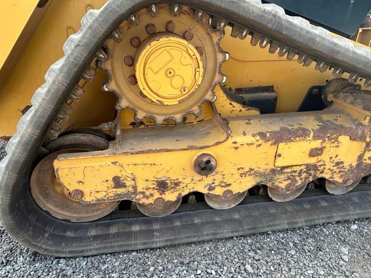 2017-caterpillar-299d2-image-16