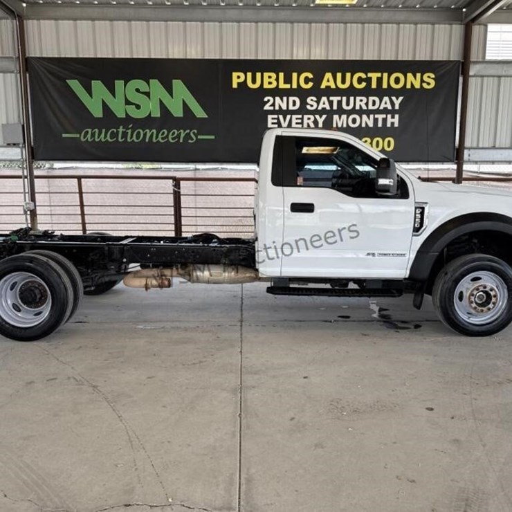 2017 FORD F550
