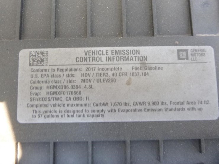 2017-chevrolet-3500-image-19